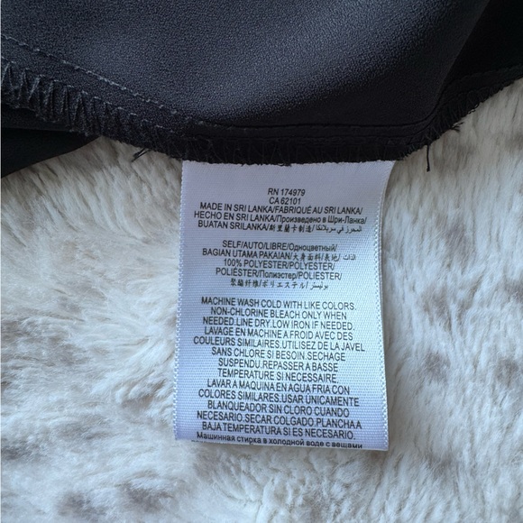 BCBGeneration Size 0 Black front slit midi skirt - Picture 2 of 8